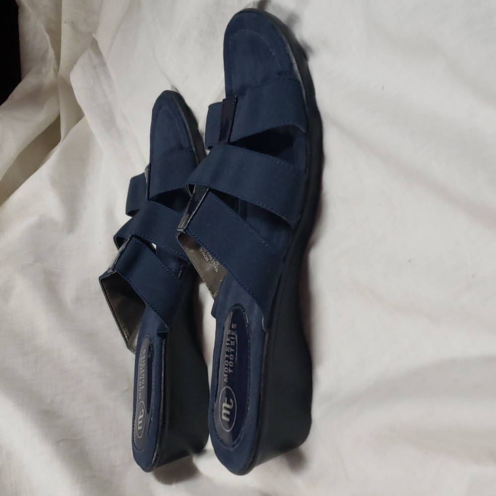 💥CLEARANCE💥Mootsies Tootsies Navy Strappy Slide Sandals Sz 9.5M - Picture 11 of 12